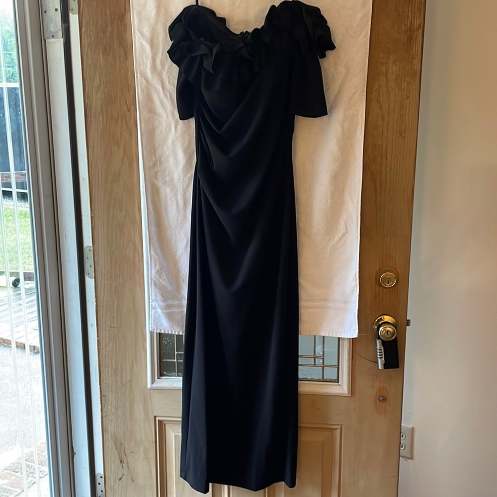 Beautiful Long Like New Black Dress